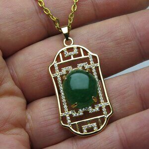 14K Jade Pendant With Necklace
